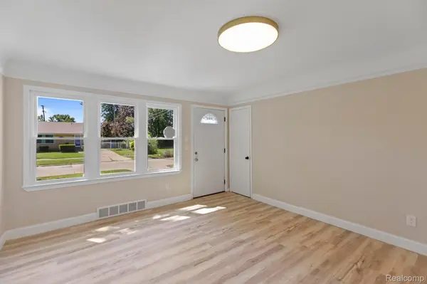 27334 NOTRE DAME ST, Inkster, MI 48141