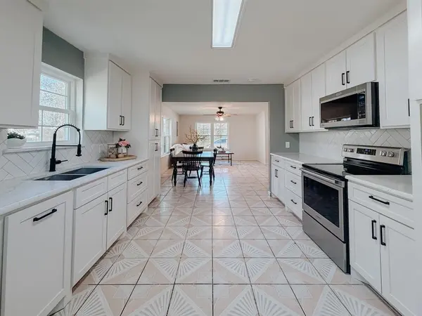 812 W 11th Avenue, Corsicana, TX 75110