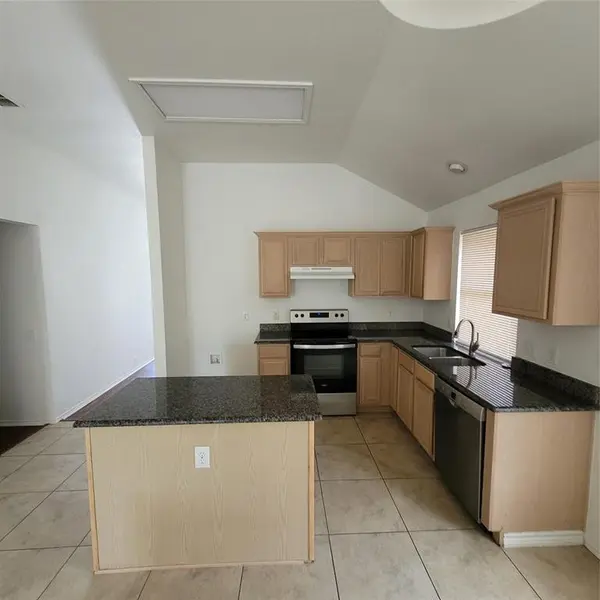 825 Stafford Station Drive, Saginaw, TX 76131