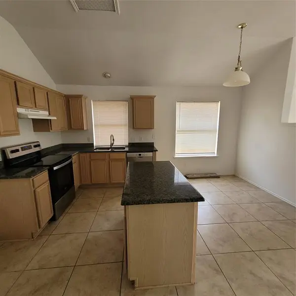 825 Stafford Station Drive, Saginaw, TX 76131