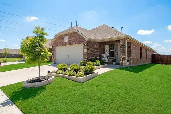 608 Daybreak Lane, Lavon, TX 75166