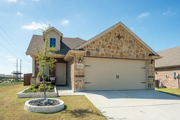 612 Daybreak Lane, Lavon, TX 75166