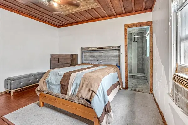 2218 Lincoln Avenue, Fort Worth, TX 76164