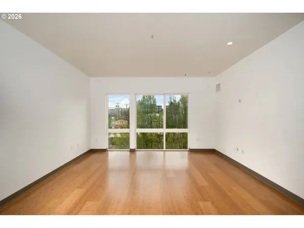 3970 N INTERSTATE AVE #403, Portland, OR 97227