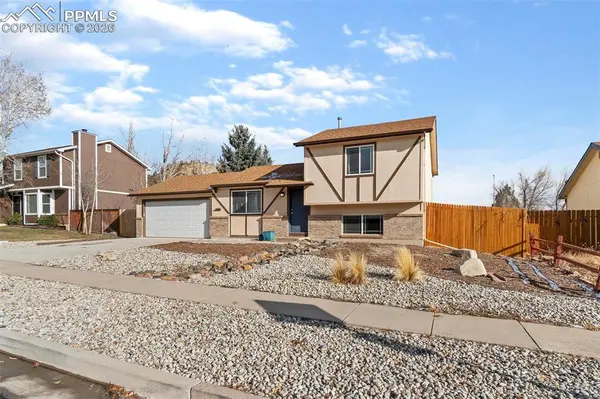 2005 Palm DR, Colorado Springs, CO 80918