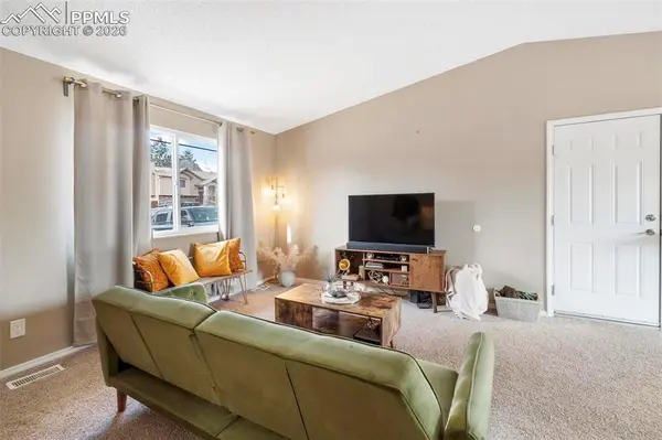 2005 Palm DR, Colorado Springs, CO 80918