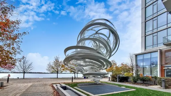 15 Queens Quay E #907, Toronto C08, ON M5E 0C5