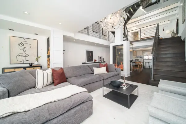 517 Kingston RD #7, Toronto E02, ON M4L 1V5