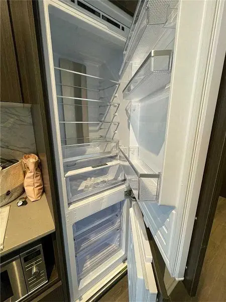 10 Honeycrisp CRES #715, Vaughan, ON L4K 0M7