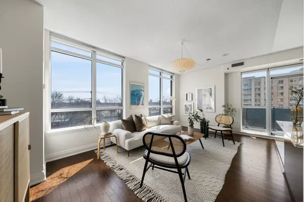 520 Steeles AVE W #611, Vaughan, ON L4J 0H2