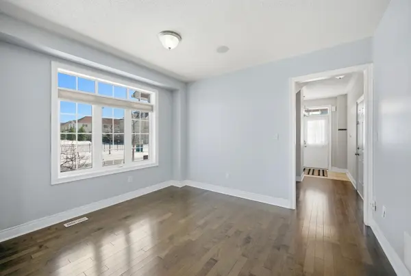 76 Forsyth CRES, Barrie, ON L4N 6R1