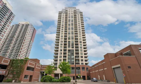 1410 Dupont RD #1803, Toronto W02, ON P1B 8Z4