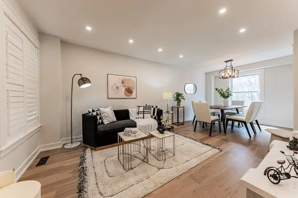 1613 Greenbriar DR, Oakville, ON L6M 1Y3