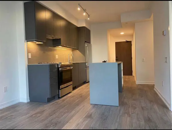 4065 Confederation Pkwy #1705, Mississauga, ON L5B 0L4