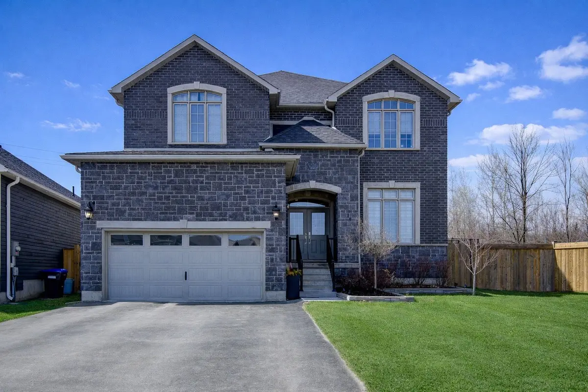 39 Gilpin CRES, Collingwood, ON L9Y 0Z1