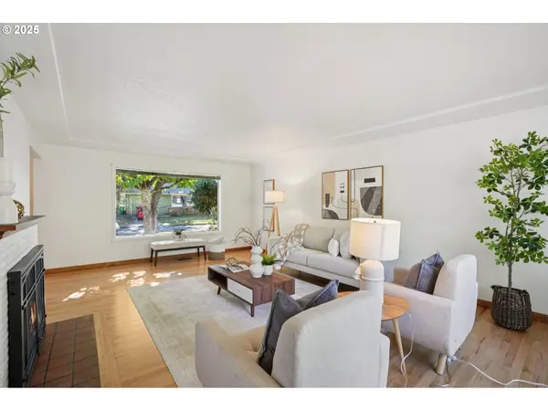 11851 SE MADISON ST, Portland, OR 97216