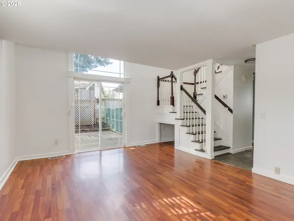 8530 SW DAKOTA DR, Tualatin, OR 97062