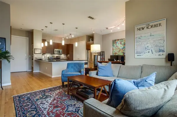 2950 McKinney Avenue #301, Dallas, TX 75204