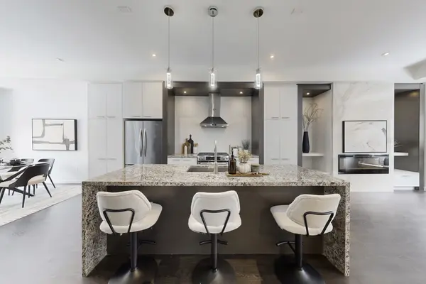 27 Genuine LN, Richmond Hill, ON L4B 0E5