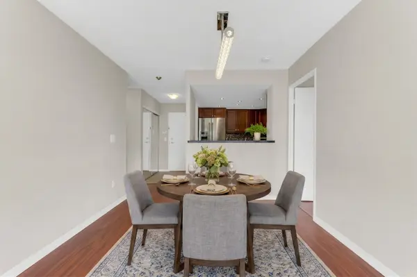 325 Webb DR #1411, Mississauga, ON L5B 3Z9