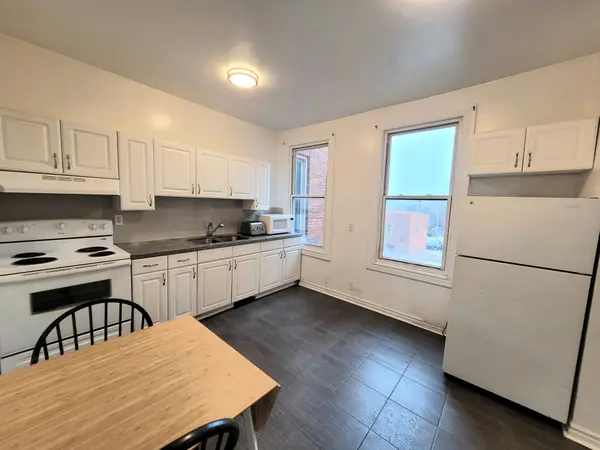 139 1/2 John ST S #6, Hamilton, ON L8N 2C3