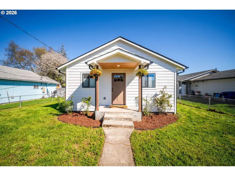 804 S 7TH AVE, Kelso, WA 98626