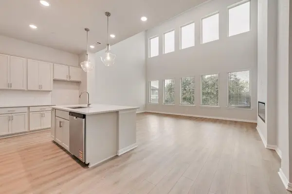 8095 Challenger Lane, Frisco, TX 75034