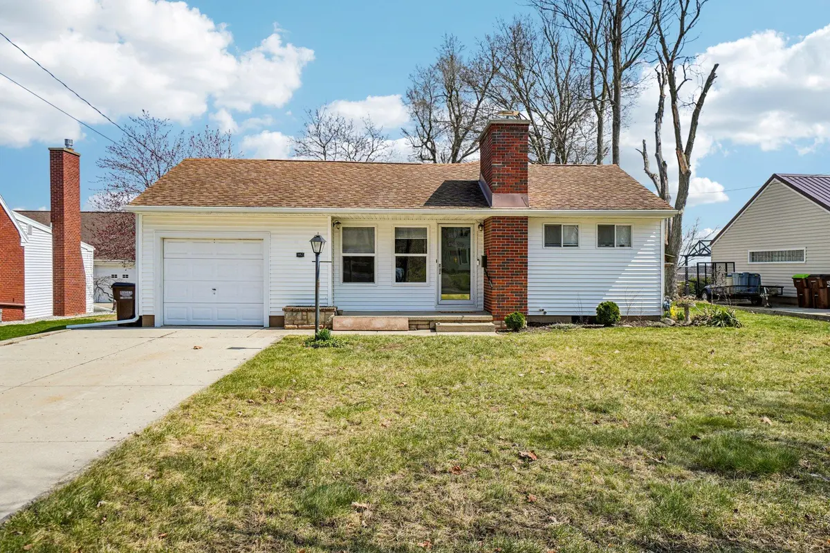 682 Budlong ST, Adrian City, MI 49221