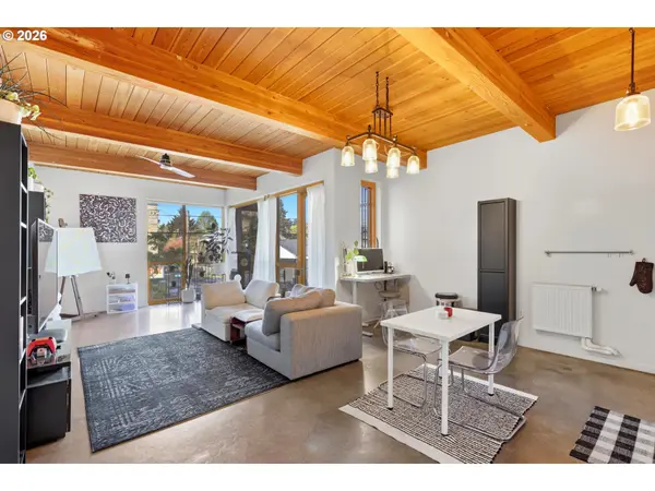 915 SE 35TH AVE #205, Portland, OR 97214