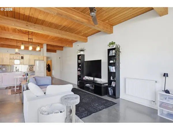 915 SE 35TH AVE #205, Portland, OR 97214