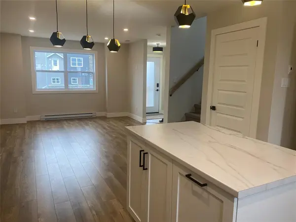 5 Carol Crescent, Paradise, NL A1L 4K1