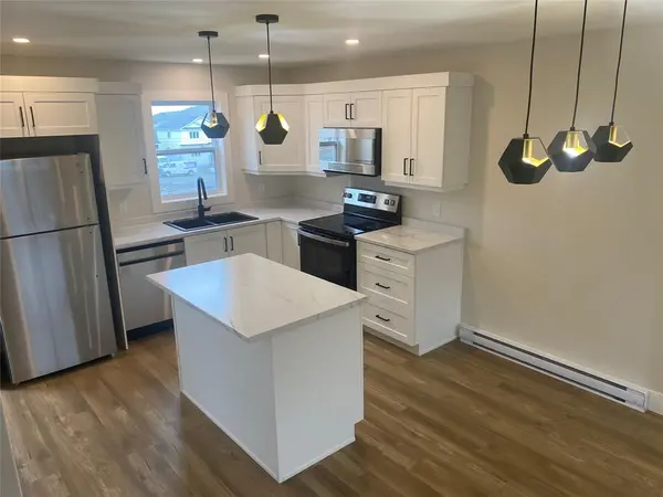 5 Carol Crescent, Paradise, NL A1L 4K1