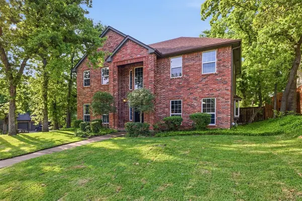 1801 Rolling Ridge Drive, Grapevine, TX 76051