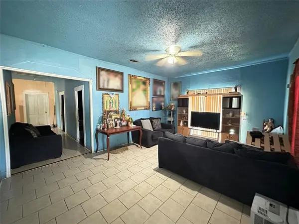 610 W 13th Avenue, Corsicana, TX 75110