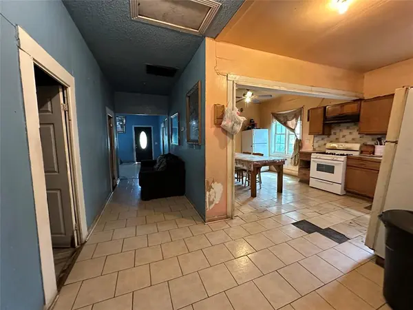 610 W 13th Avenue, Corsicana, TX 75110