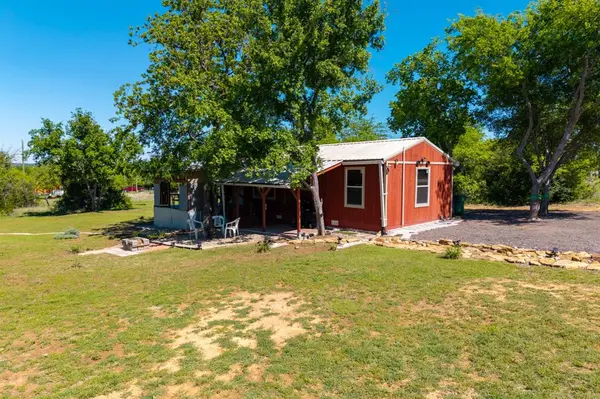 221 High Bluff Drive, Bridgeport, TX 76426