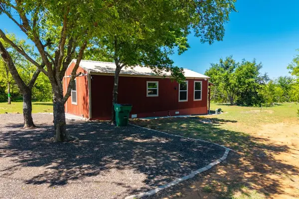 221 High Bluff Drive, Bridgeport, TX 76426