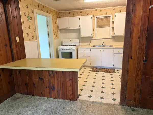 403 Avenue E Avenue, Valley Mills, TX 76689