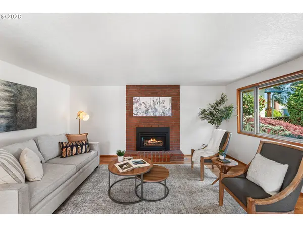 3211 SE 66TH AVE, Portland, OR 97206