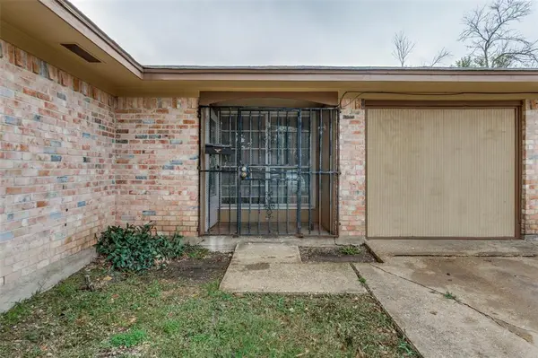 3336 Pacesetter Drive, Dallas, TX 75241