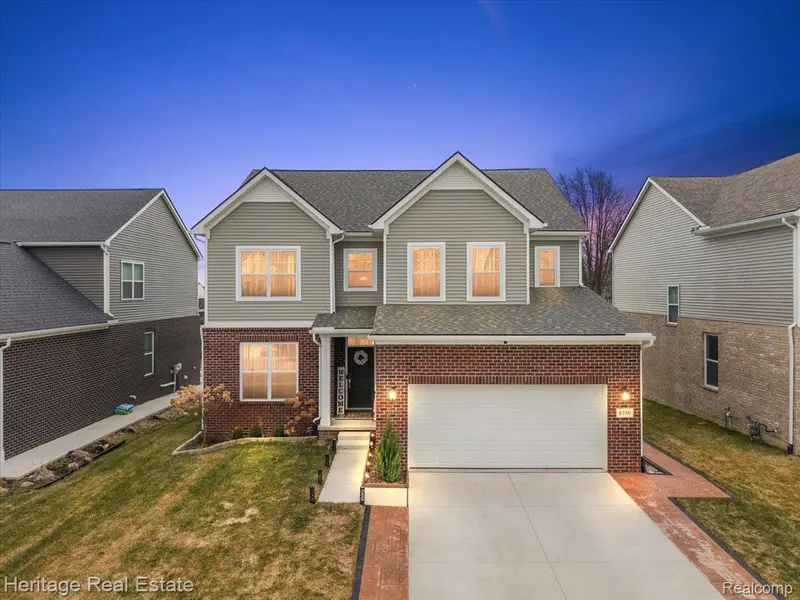 8350 Grove ST, Washington Township, MI 48094