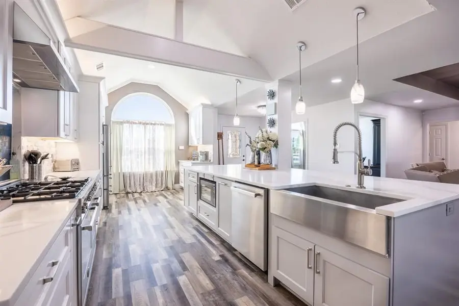 4768 Pebble Creek Drive, Aubrey, TX 76227