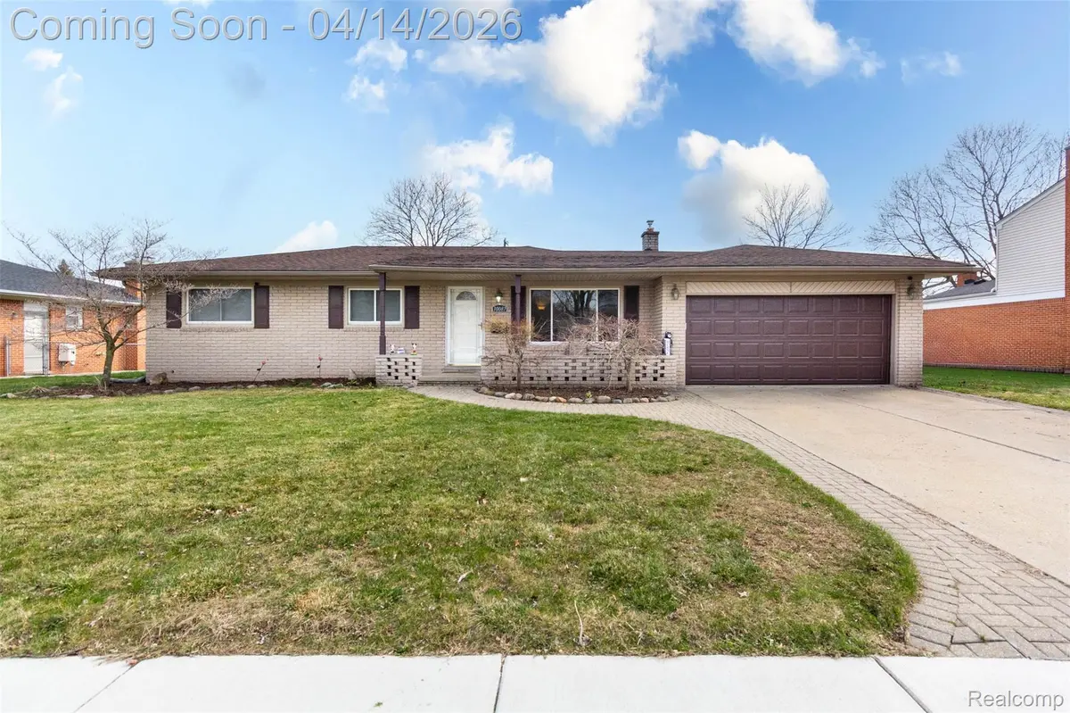 30087 Lyndon ST, Livonia, MI 48154