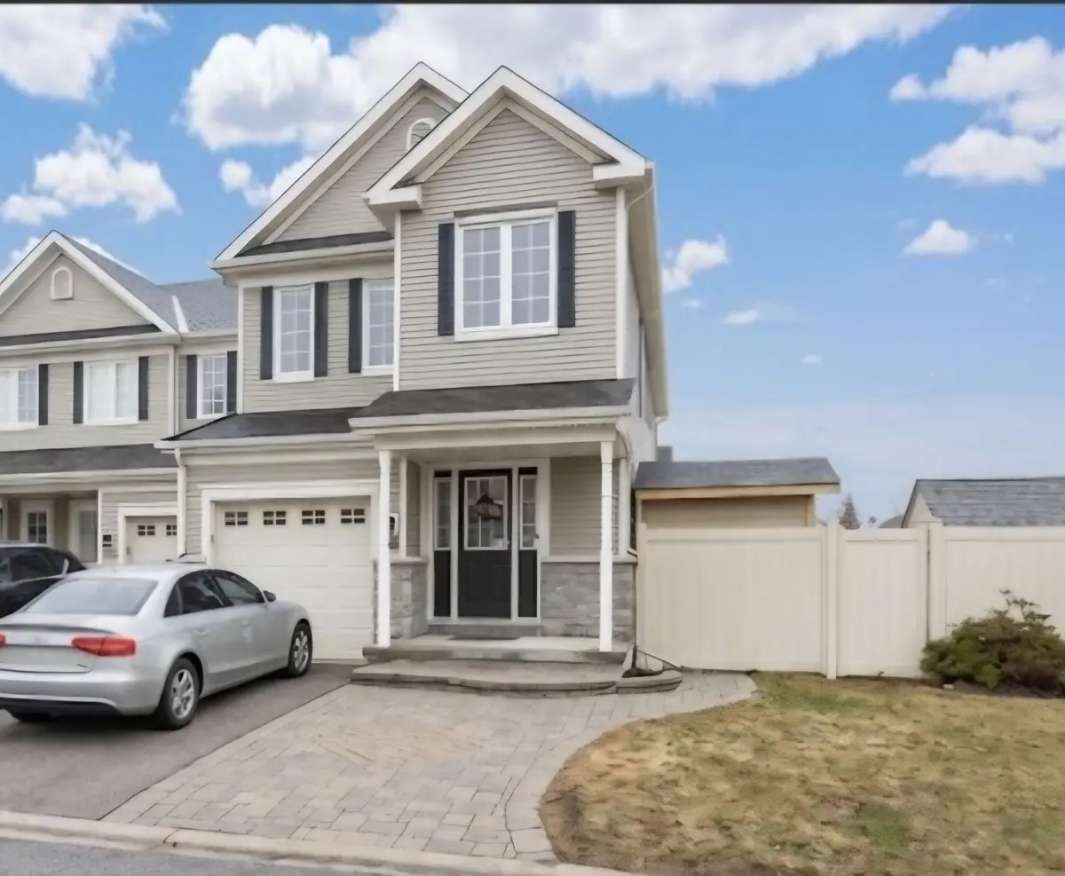 200 Idlewild Private, Barrhaven, ON K2J 0P4