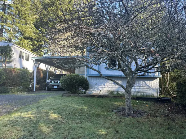 98825 PLEASANT HILL DR #15, Brookings, OR 97415