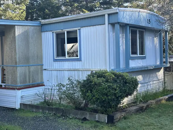 98825 PLEASANT HILL DR #15, Brookings, OR 97415