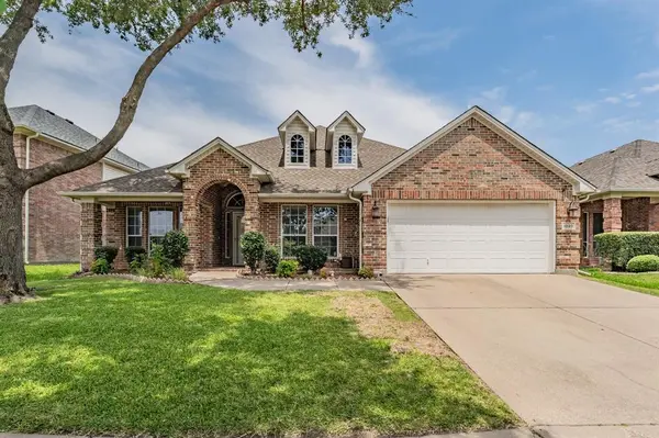 1020 Boscombe Court, Grand Prairie, TX 75052
