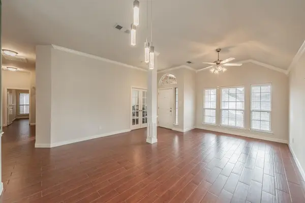 1020 Boscombe Court, Grand Prairie, TX 75052