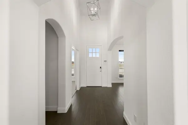 109 Golden Jackal Court, Godley, TX 76044