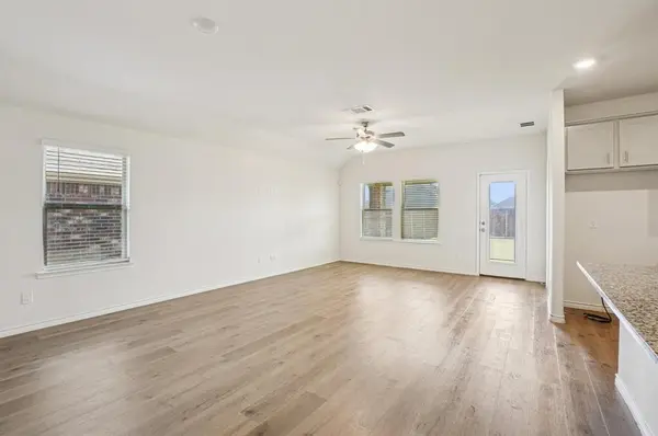 744 Serenity Sound Drive, Lavon, TX 75166